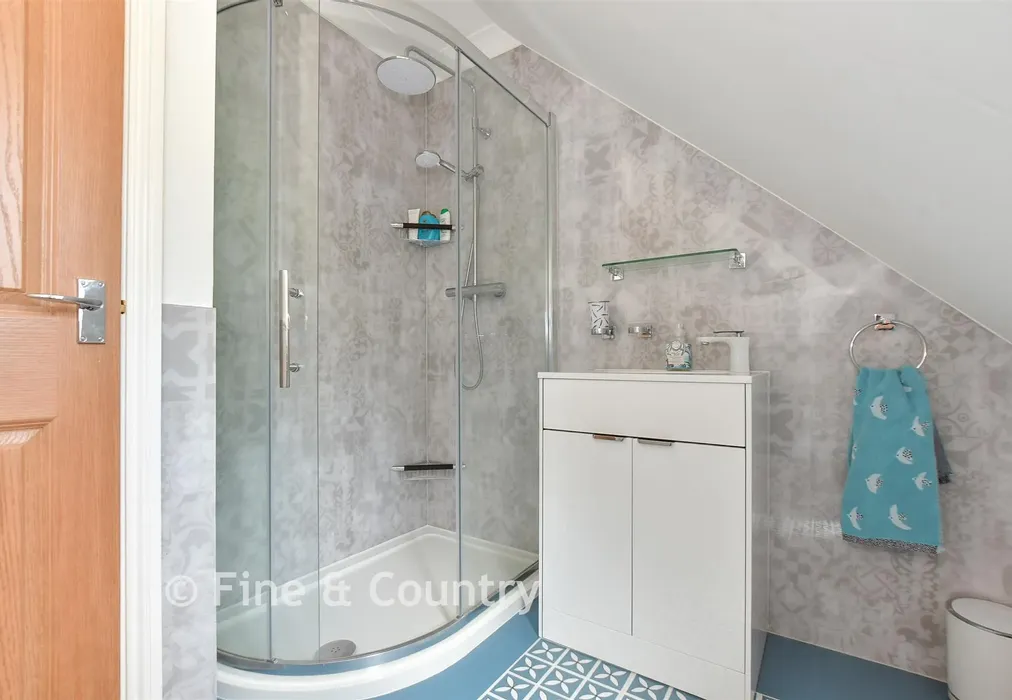 Shower Room - Egypt Copse, Cowes, Isle of Wight - Wards of Kent