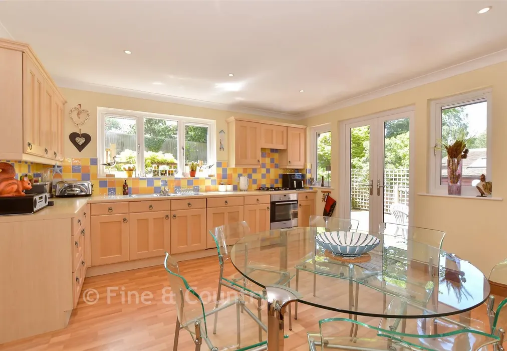 Kitchen/ Breakfast Area - Egypt Copse, Cowes, Isle of Wight - Wards of Kent