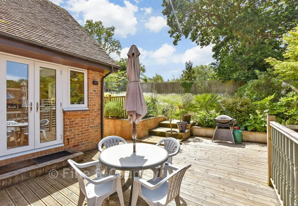 Patio / Decking - Egypt Copse, Cowes, Isle of Wight - Wards of Kent