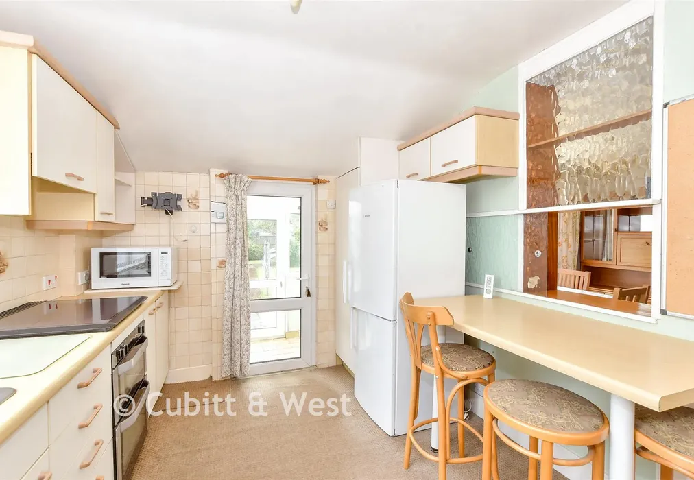 Kitchen - Privett Road, Waterlooville, Hampshire - Wards of Kent