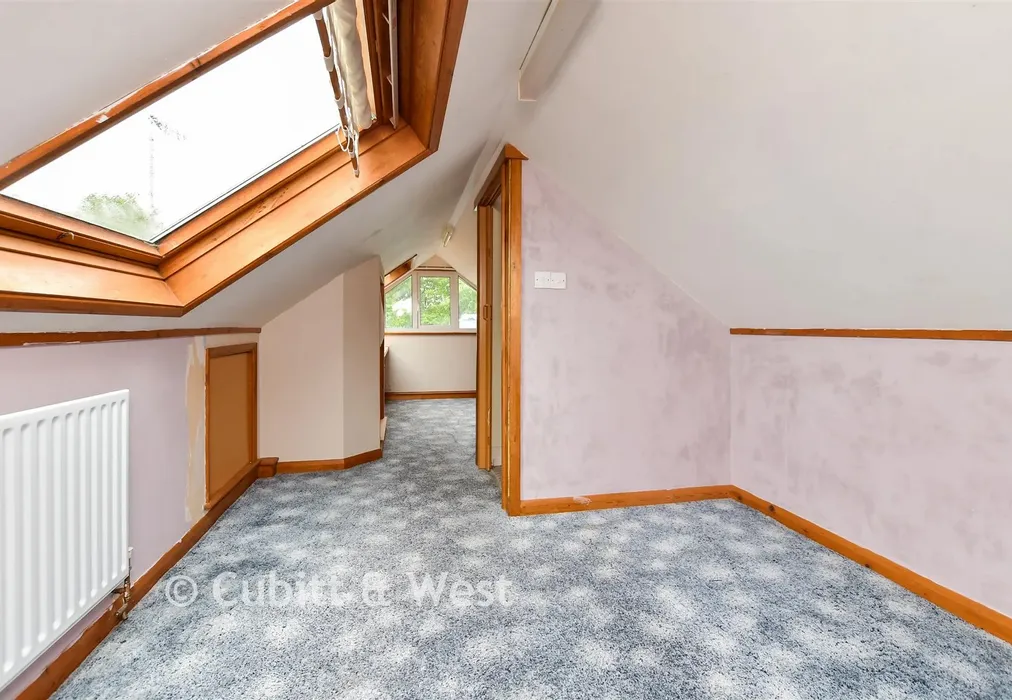 Loft Room - Selhurst Road, Woodingdean, East Sussex - Wards of Kent