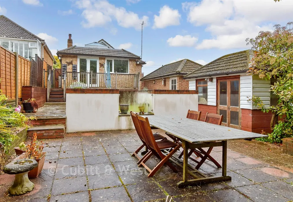 Rear Garden - Selhurst Road, Woodingdean, East Sussex - Wards of Kent