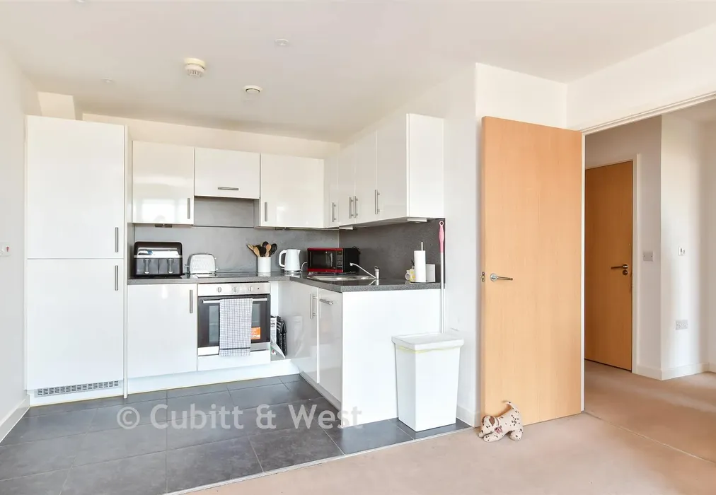 Lounge/ Kitchen/ Diner - Suez Way, Brighton, East Sussex - Wards of Kent