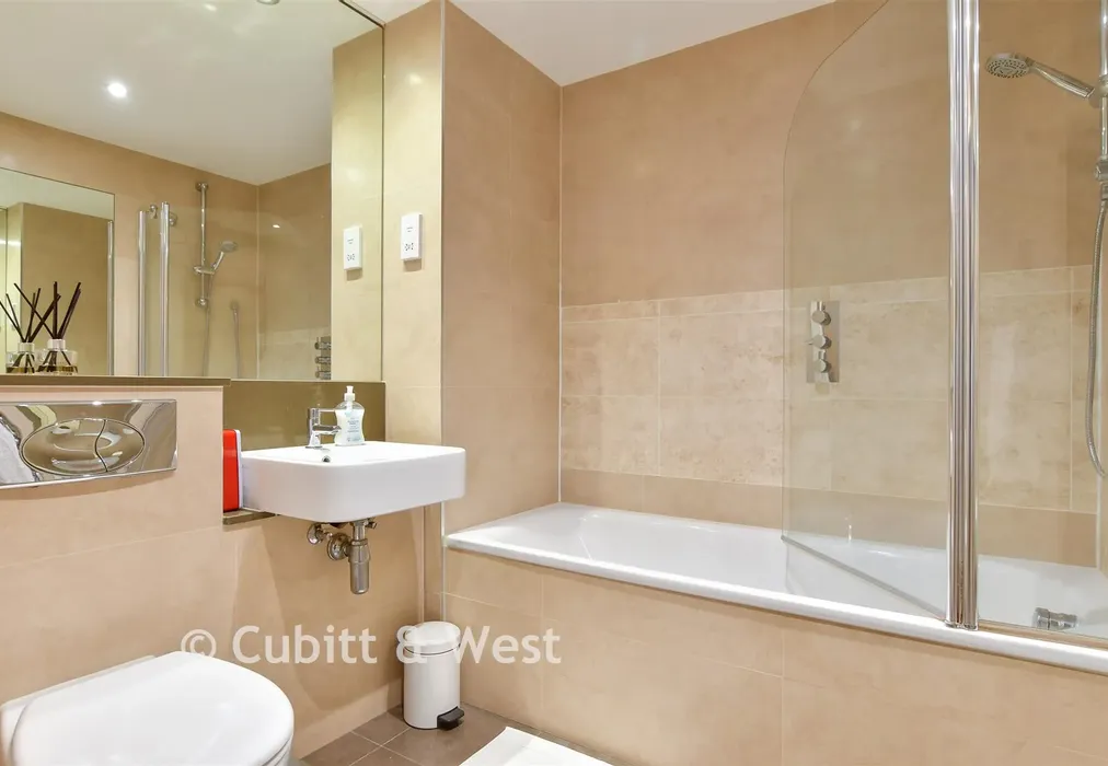 Bathroom - Suez Way, Brighton, East Sussex - Wards of Kent