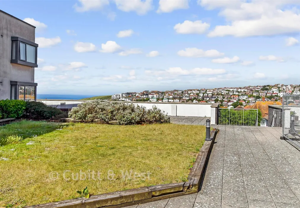 Communal Gardens - Suez Way, Brighton, East Sussex - Wards of Kent