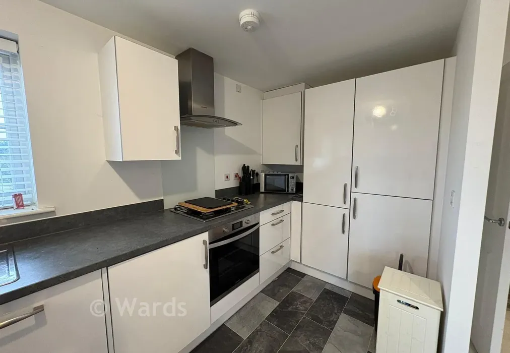 Kitchen - Cornfield Drive, Gravesend, Kent - Wards of Kent