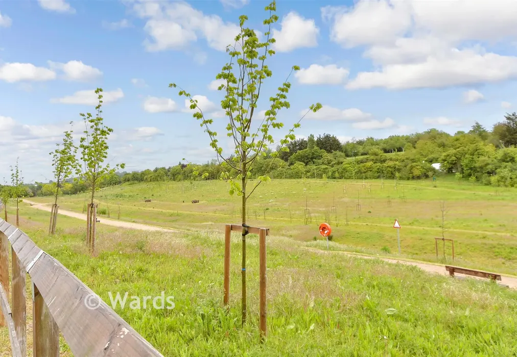 Surrounding Area - Cornfield Drive, Gravesend, Kent - Wards of Kent