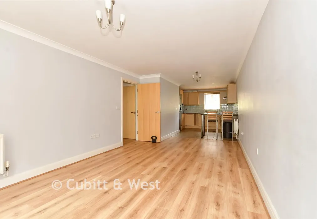 Lounge/Kitchen - Lumley Road, Horley, Surrey - Wards of Kent