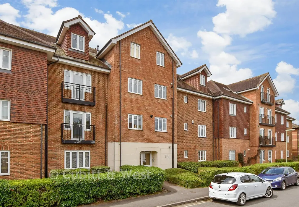 External (Web) * - Lumley Road, Horley, Surrey - Wards of Kent