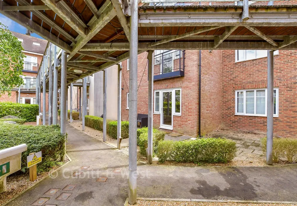 Communal Gardens - Lumley Road, Horley, Surrey - Wards of Kent