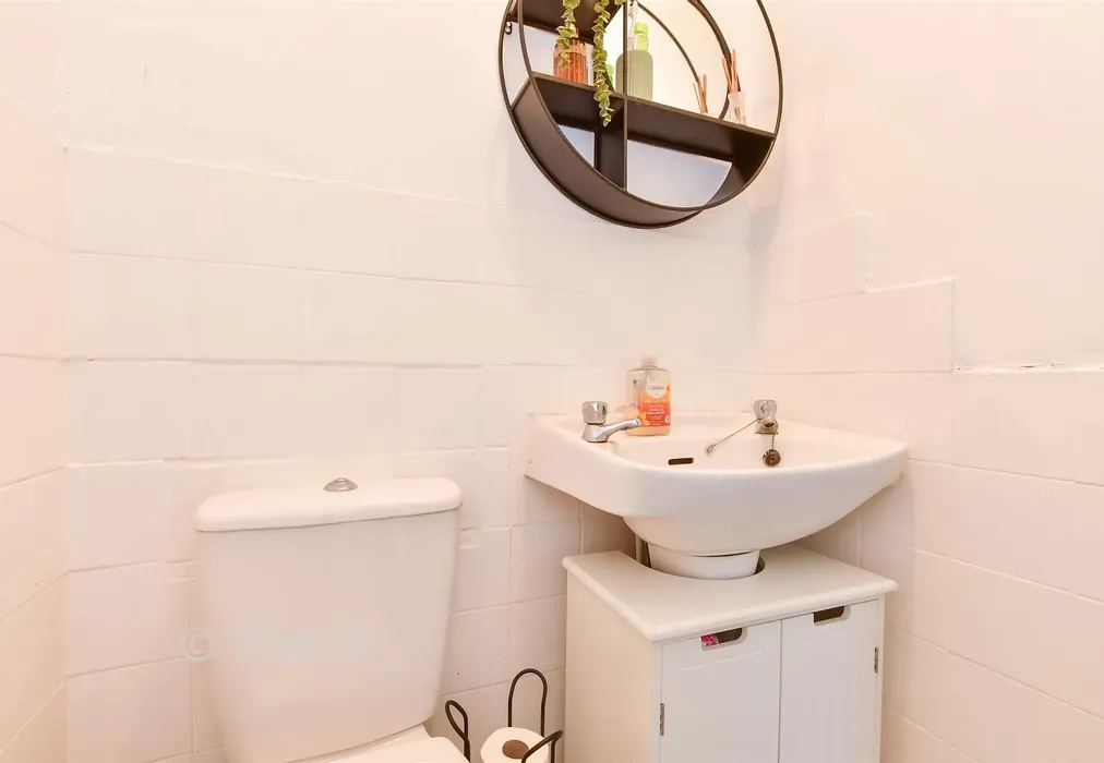 Cloakroom - Norman Road, Whitstable, Kent - Wards of Kent