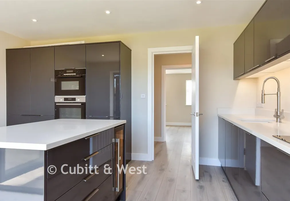 Kitchen - Slindon Avenue, Peacehaven, East Sussex - Wards of Kent