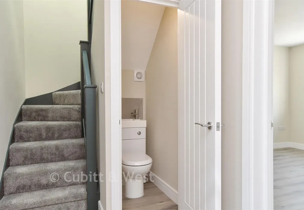 Internal Lifestyle Photograph - Slindon Avenue, Peacehaven, East Sussex - Wards of Kent