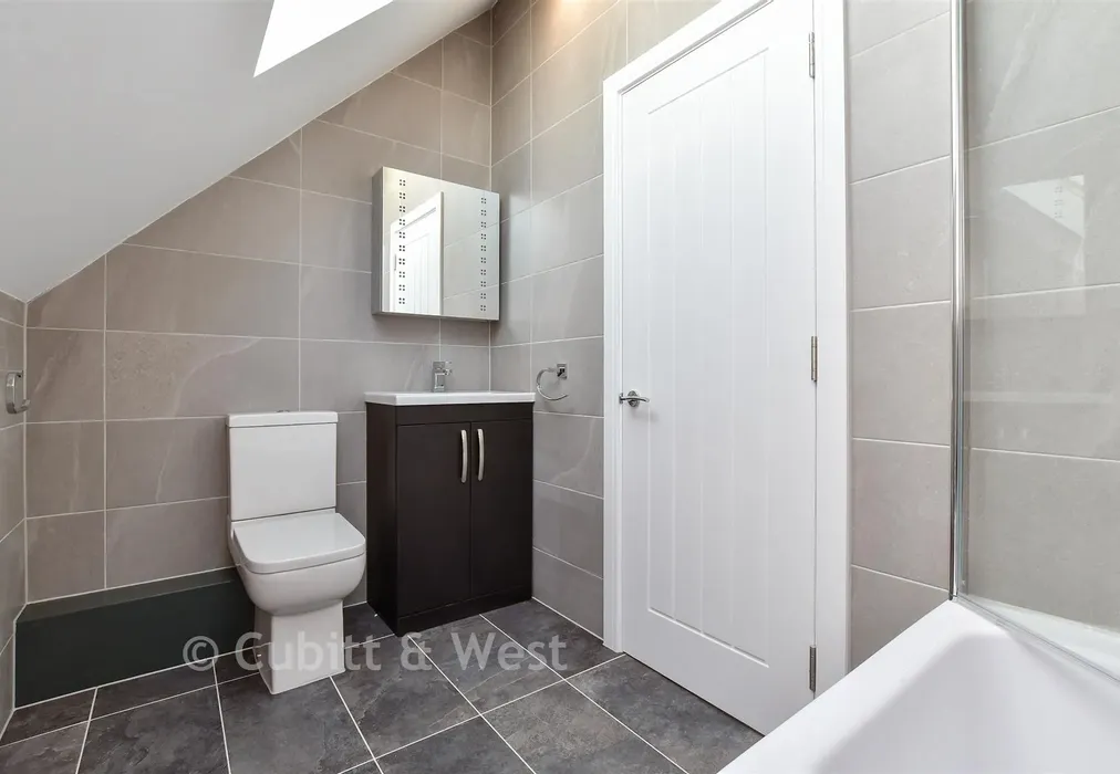 Bathroom - Slindon Avenue, Peacehaven, East Sussex - Wards of Kent