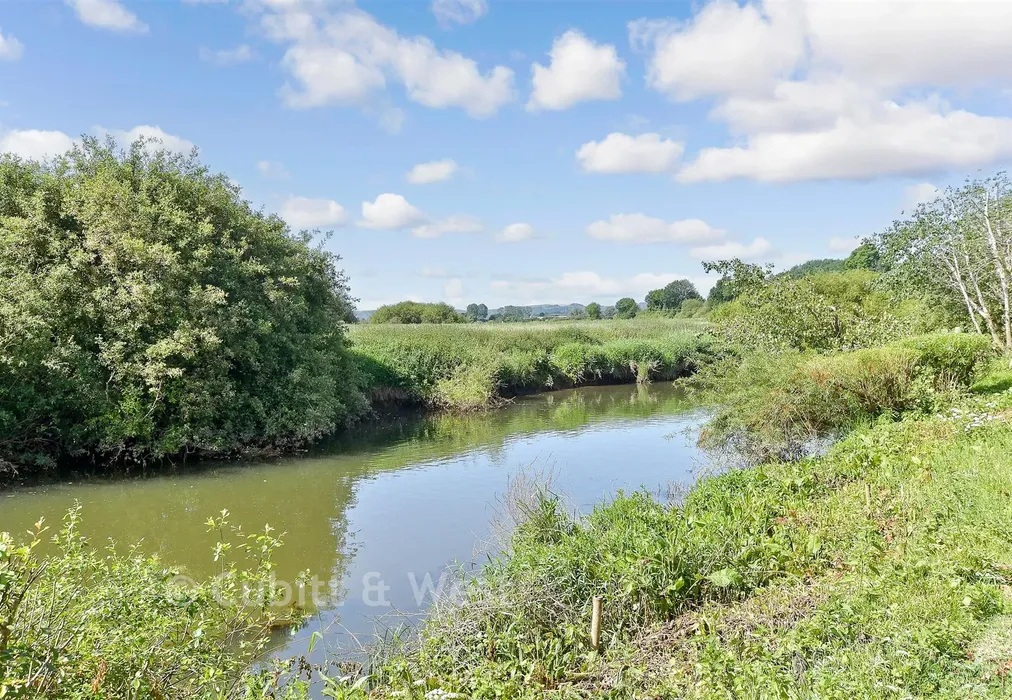Communal Gardens - Station Road, Pulborough, West Sussex - Wards of Kent