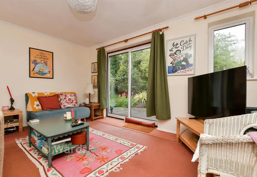 Lounge - Hunting Gate, Birchington, Kent - Wards of Kent