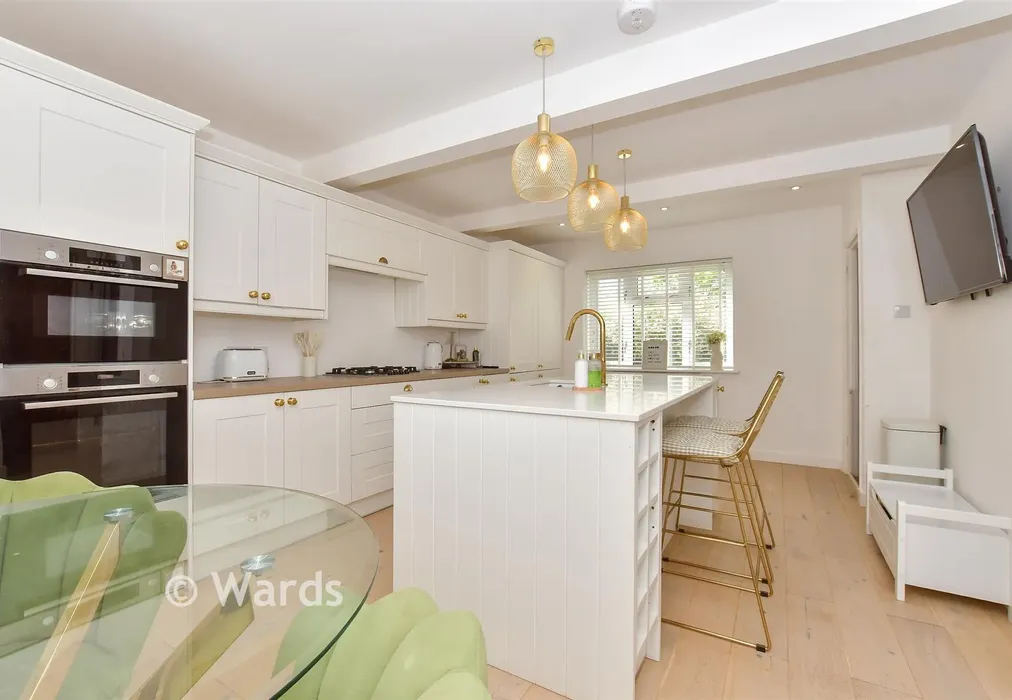 Kitchen - Knights Way, Dover, Kent - Wards of Kent
