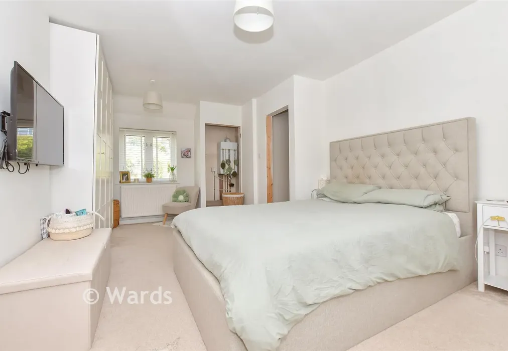 Bedroom 1 - Knights Way, Dover, Kent - Wards of Kent