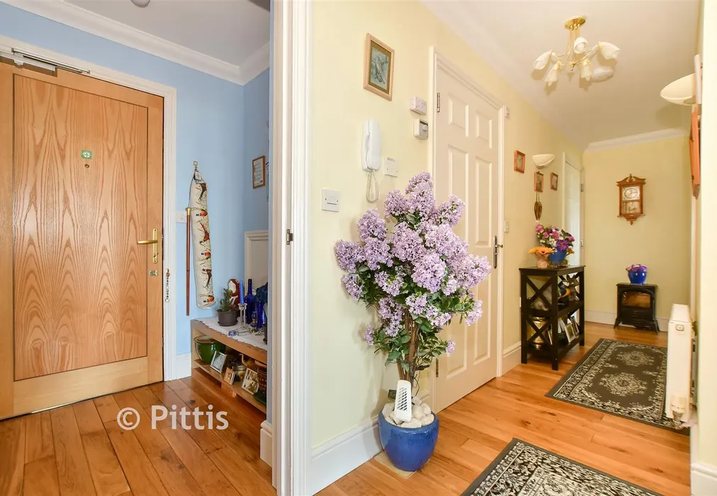 Internal Lifestyle Photograph - Church Hill, Totland Bay, Isle of Wight - Wards of Kent
