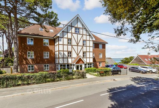 Church Hill, Totland Bay, Isle of Wight - Wards of Kent