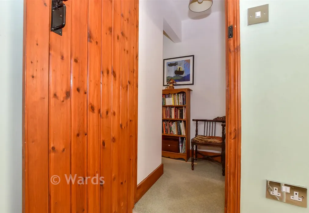 Internal Lifestyle Photograph - East Cliff, Dover, Kent - Wards of Kent