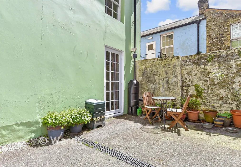 Communal Gardens - East Cliff, Dover, Kent - Wards of Kent
