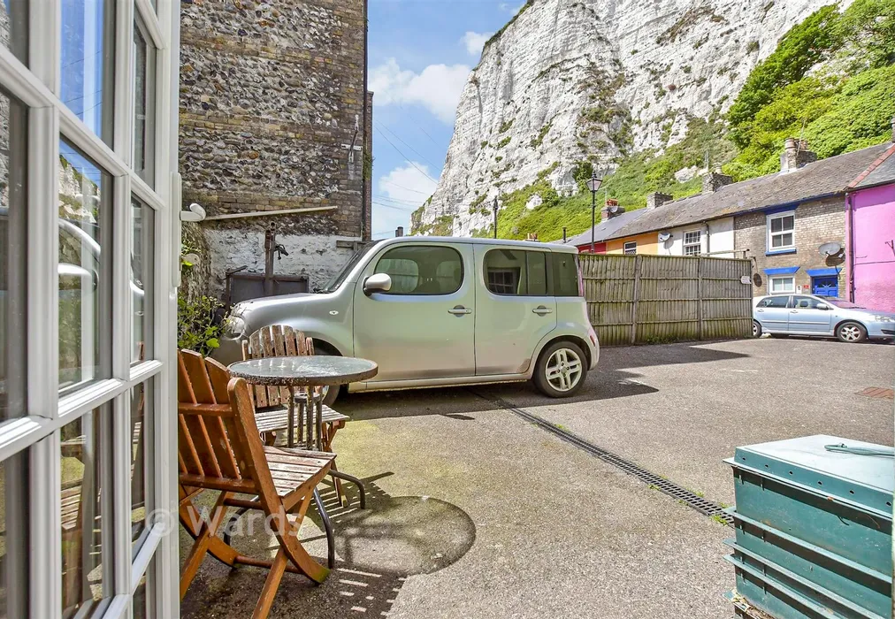 External Lifestyle Photograph - East Cliff, Dover, Kent - Wards of Kent