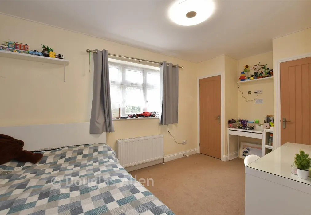 Bedroom 3 - Hillview Avenue, Hornchurch, Essex - Wards of Kent