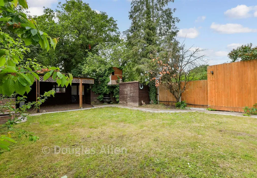 Rear Garden - Hillview Avenue, Hornchurch, Essex - Wards of Kent