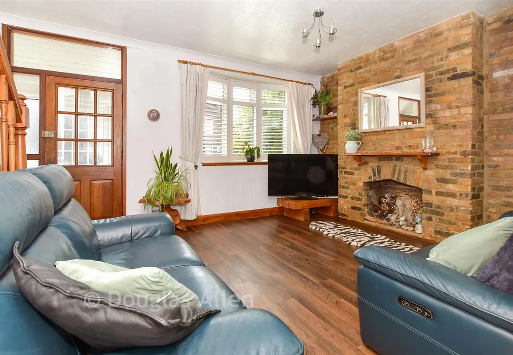 Lounge - Sinclair Road, Chingford - Wards of Kent