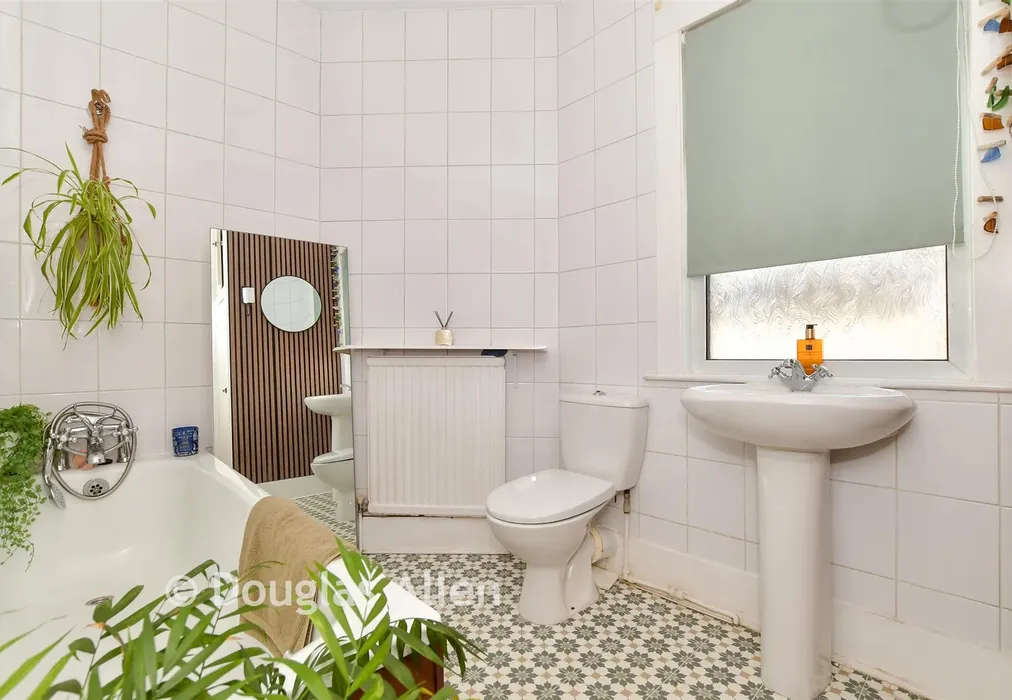 Bathroom - Sinclair Road, Chingford - Wards of Kent