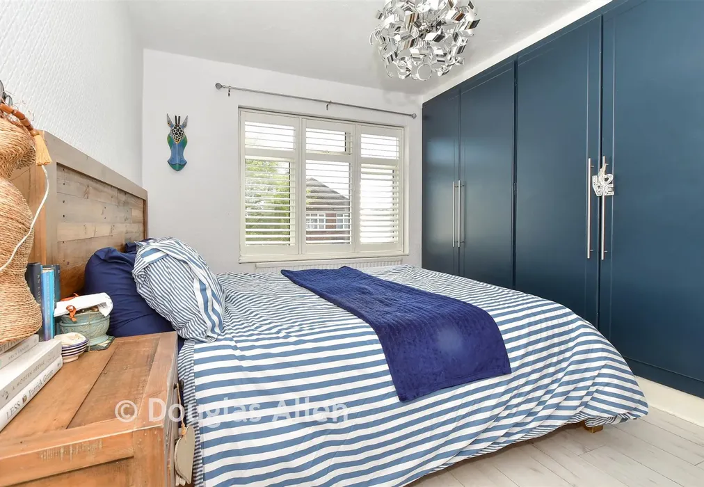 Bedroom 1 - Sinclair Road, Chingford - Wards of Kent