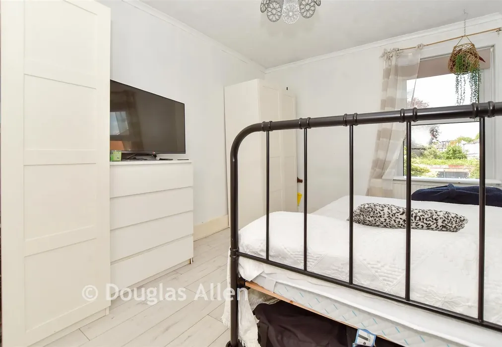 Bedroom 2 - Sinclair Road, Chingford - Wards of Kent