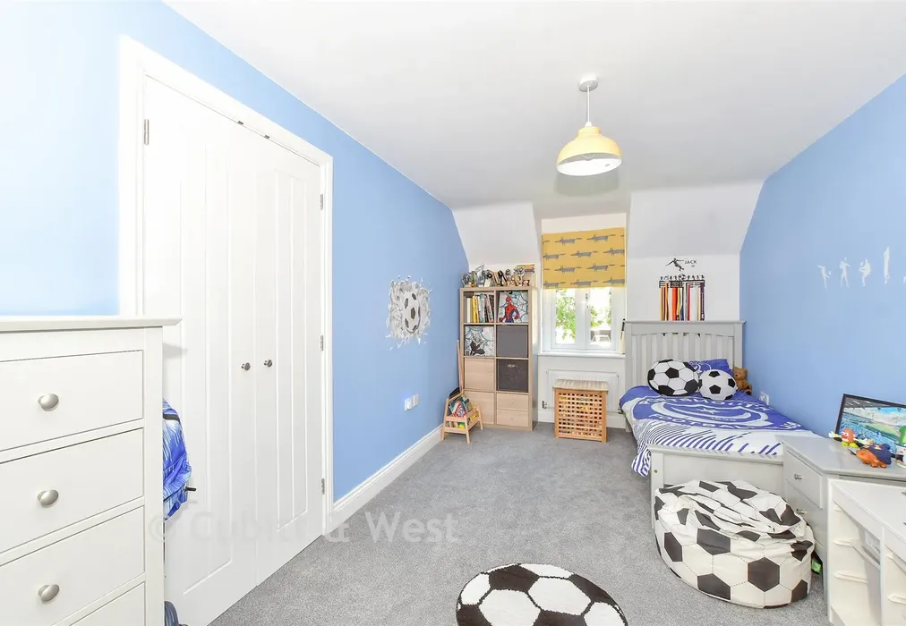 Bedroom 2 - Hambledon Road, Waterlooville, Hampshire - Wards of Kent