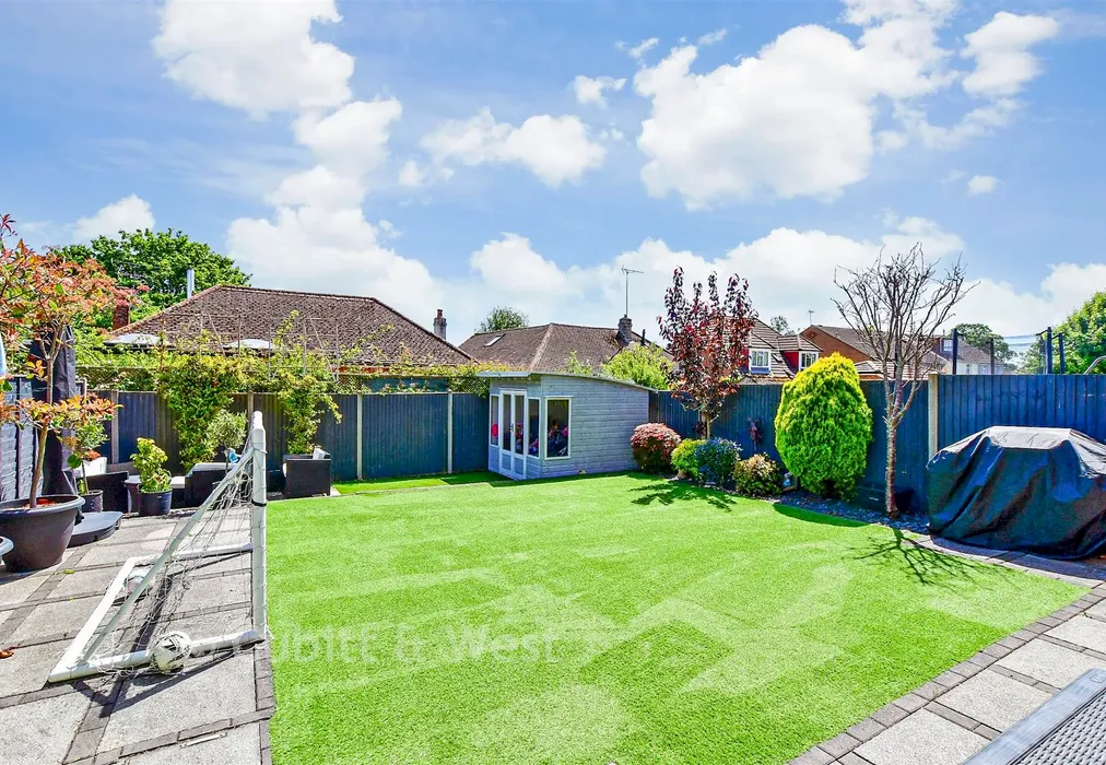 Rear Garden - Hambledon Road, Waterlooville, Hampshire - Wards of Kent