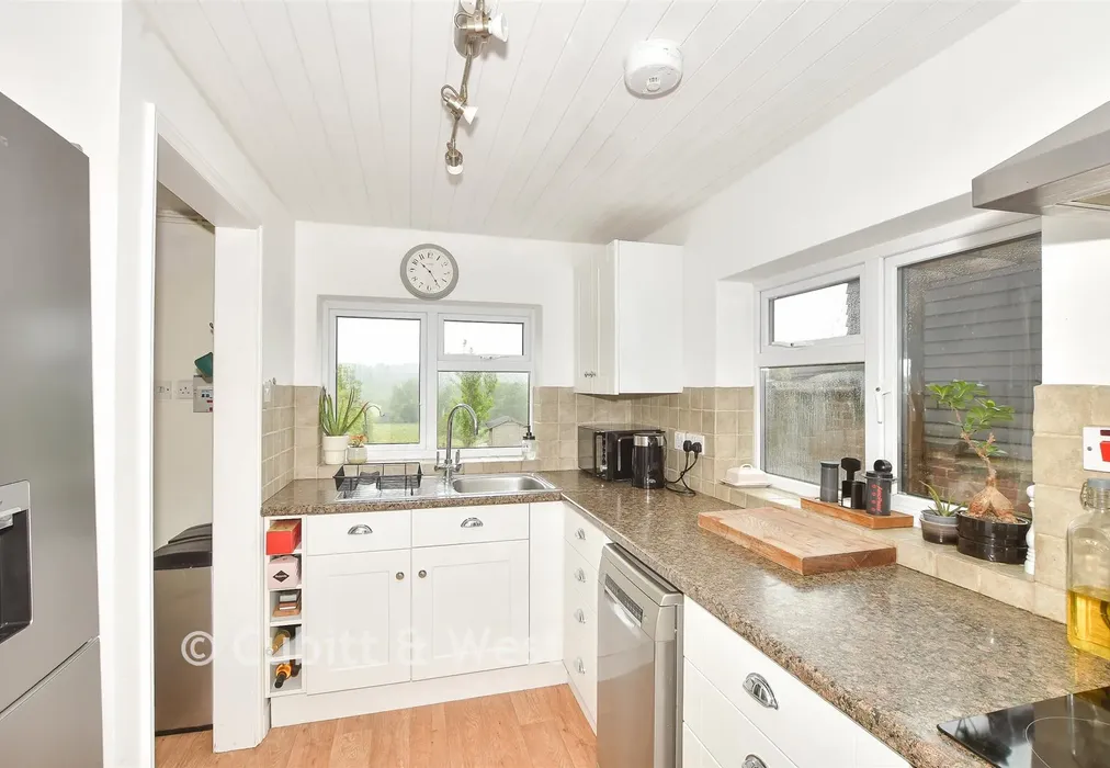 Kitchen - Fairhazel, Piltdown, Uckfield, East Sussex - Wards of Kent