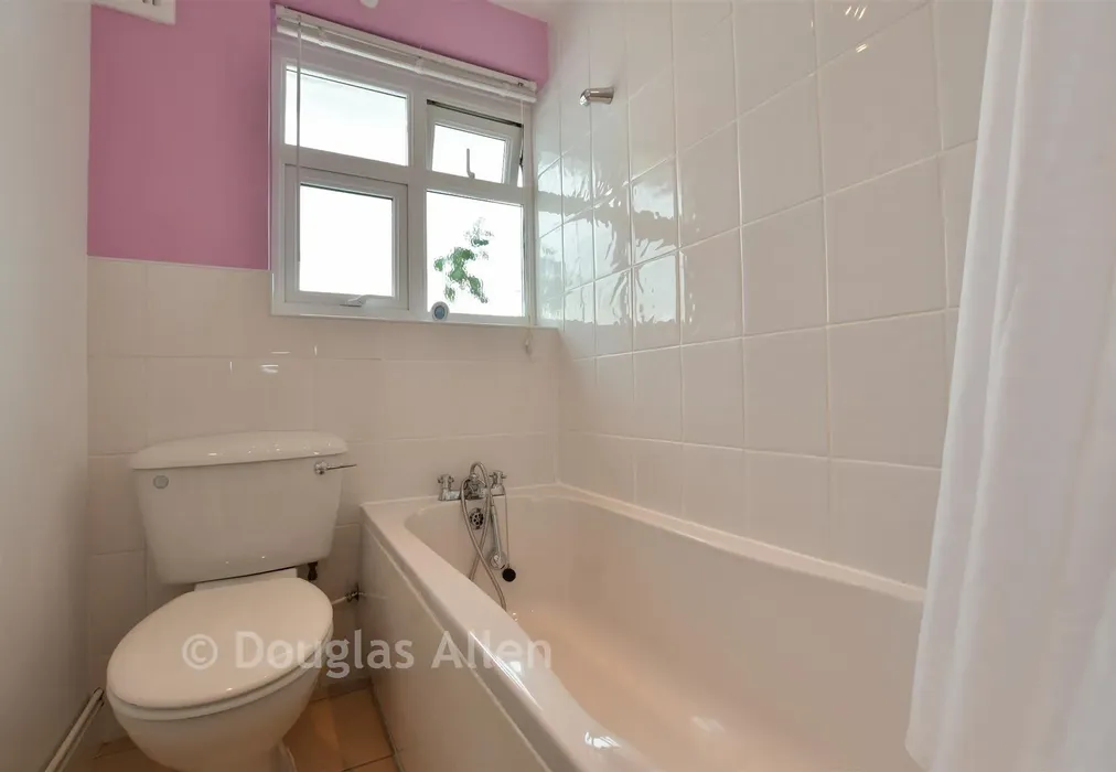 Bathroom - Laurel Avenue, Wickford, Essex - Wards of Kent