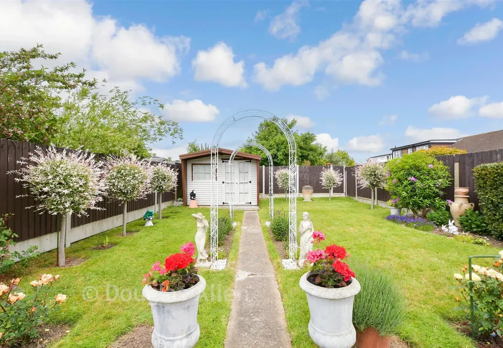 Rear Garden - Laurel Avenue, Wickford, Essex - Wards of Kent