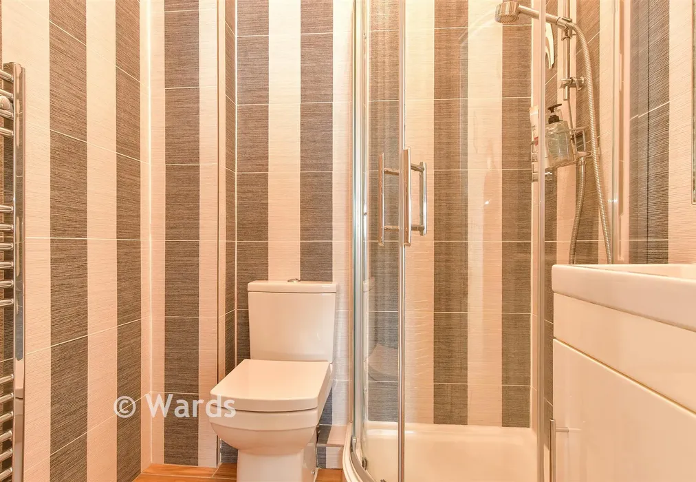En-Suite Shower Room - Frobisher Way, Greenhithe, Kent - Wards of Kent