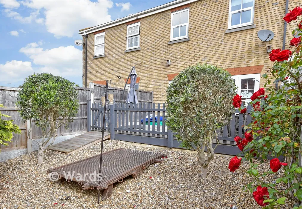 Rear Garden - Frobisher Way, Greenhithe, Kent - Wards of Kent