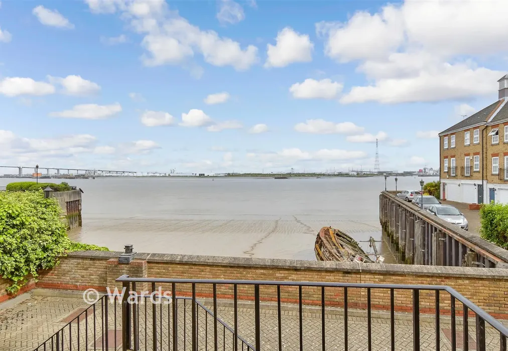 Views To Front - Frobisher Way, Greenhithe, Kent - Wards of Kent