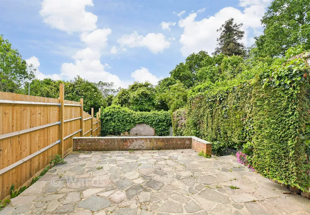 Rear Garden - Copinger Close, Canterbury, Kent - Wards of Kent