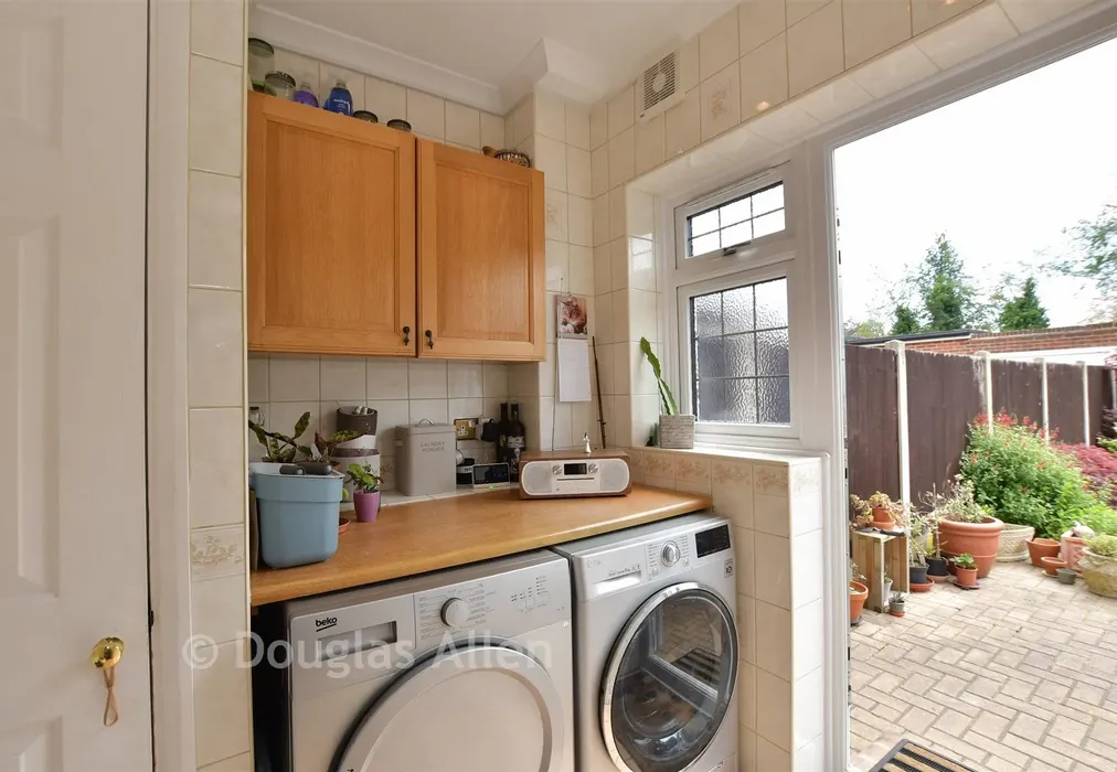 Utility Room - Oreston Road, Rainham, Essex - Wards of Kent