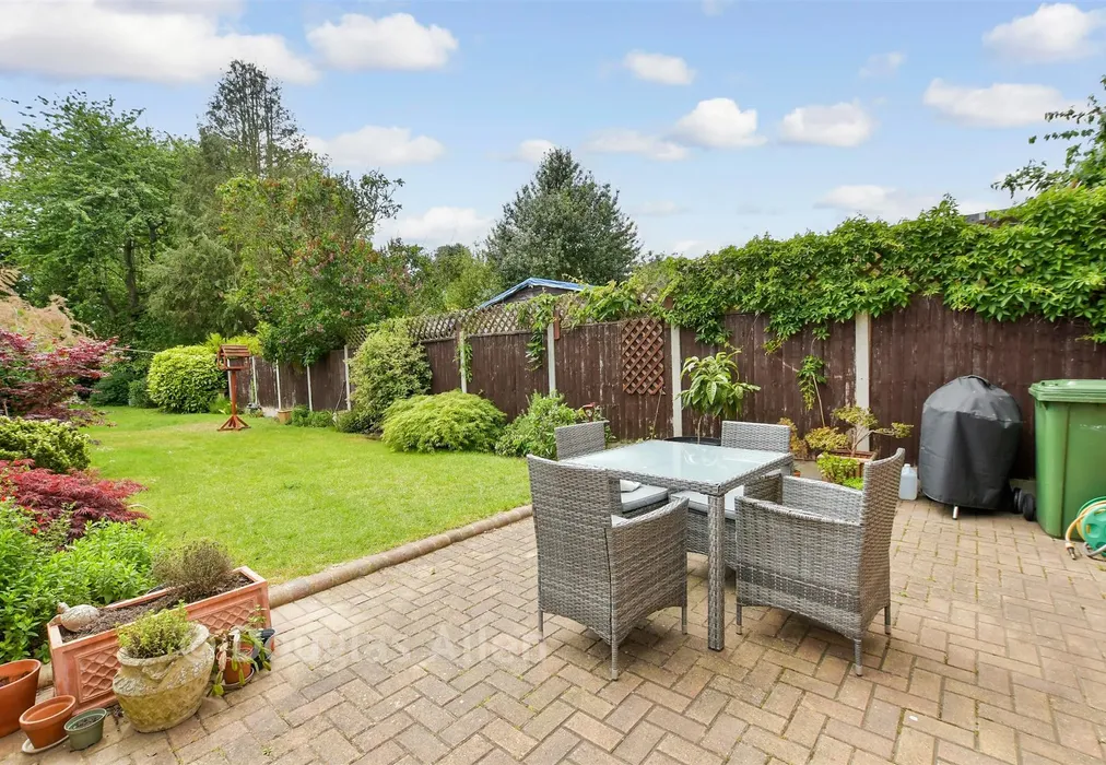 Patio / Decking - Oreston Road, Rainham, Essex - Wards of Kent