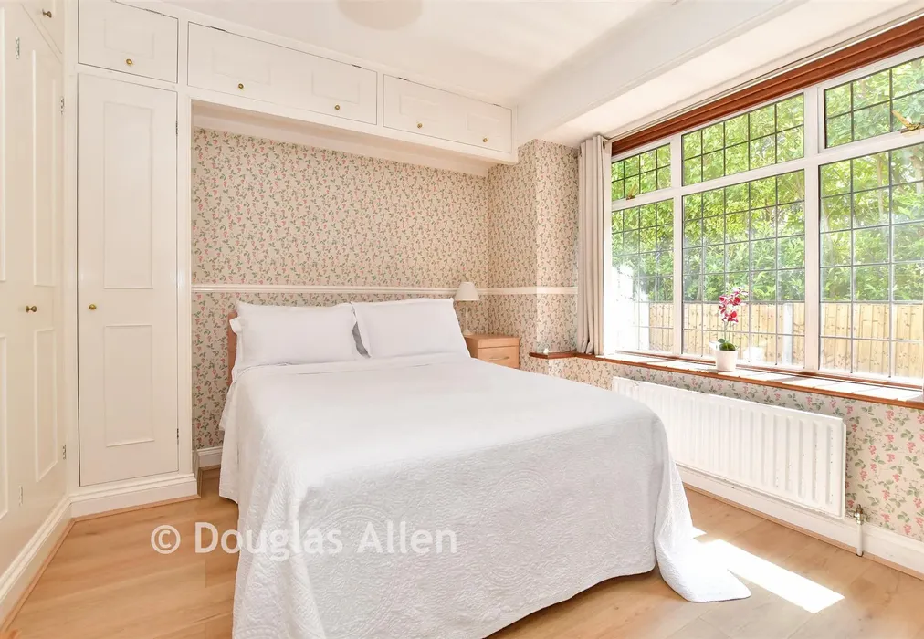 Bedroom 3 - Townmead Road, Waltham Abbey, Essex - Wards of Kent