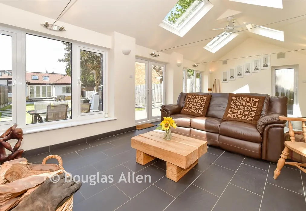 Garden Room - Townmead Road, Waltham Abbey, Essex - Wards of Kent