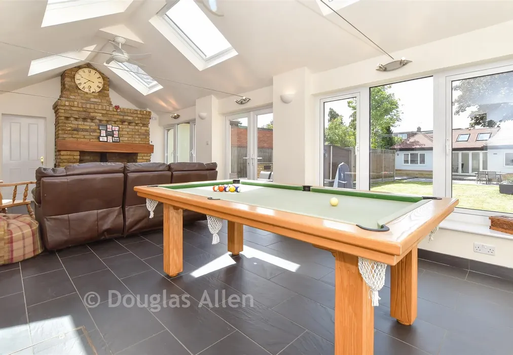 Garden Room - Townmead Road, Waltham Abbey, Essex - Wards of Kent