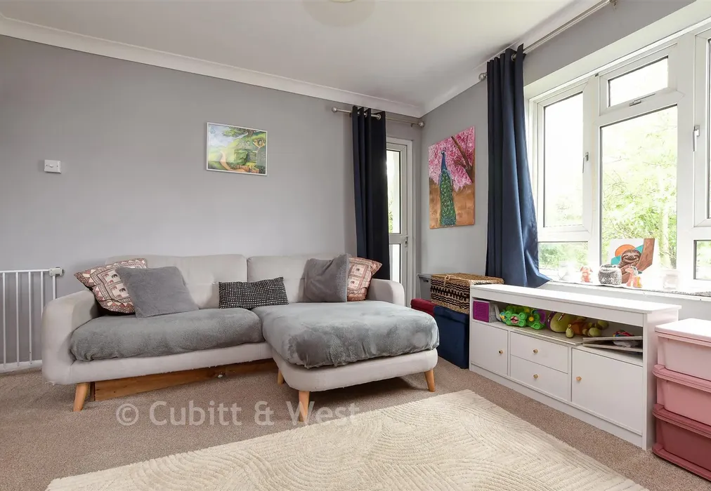 Lounge/Diner - Radstock Way, Merstham, Surrey - Wards of Kent