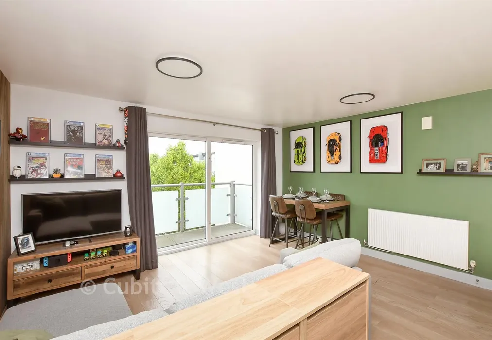 Lounge/Diner - Canalside, Redhill, Surrey - Wards of Kent