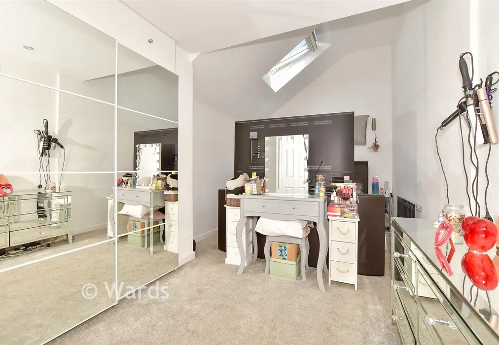 Bedroom 1 - Peartree Road, Herne Bay, Kent - Wards of Kent
